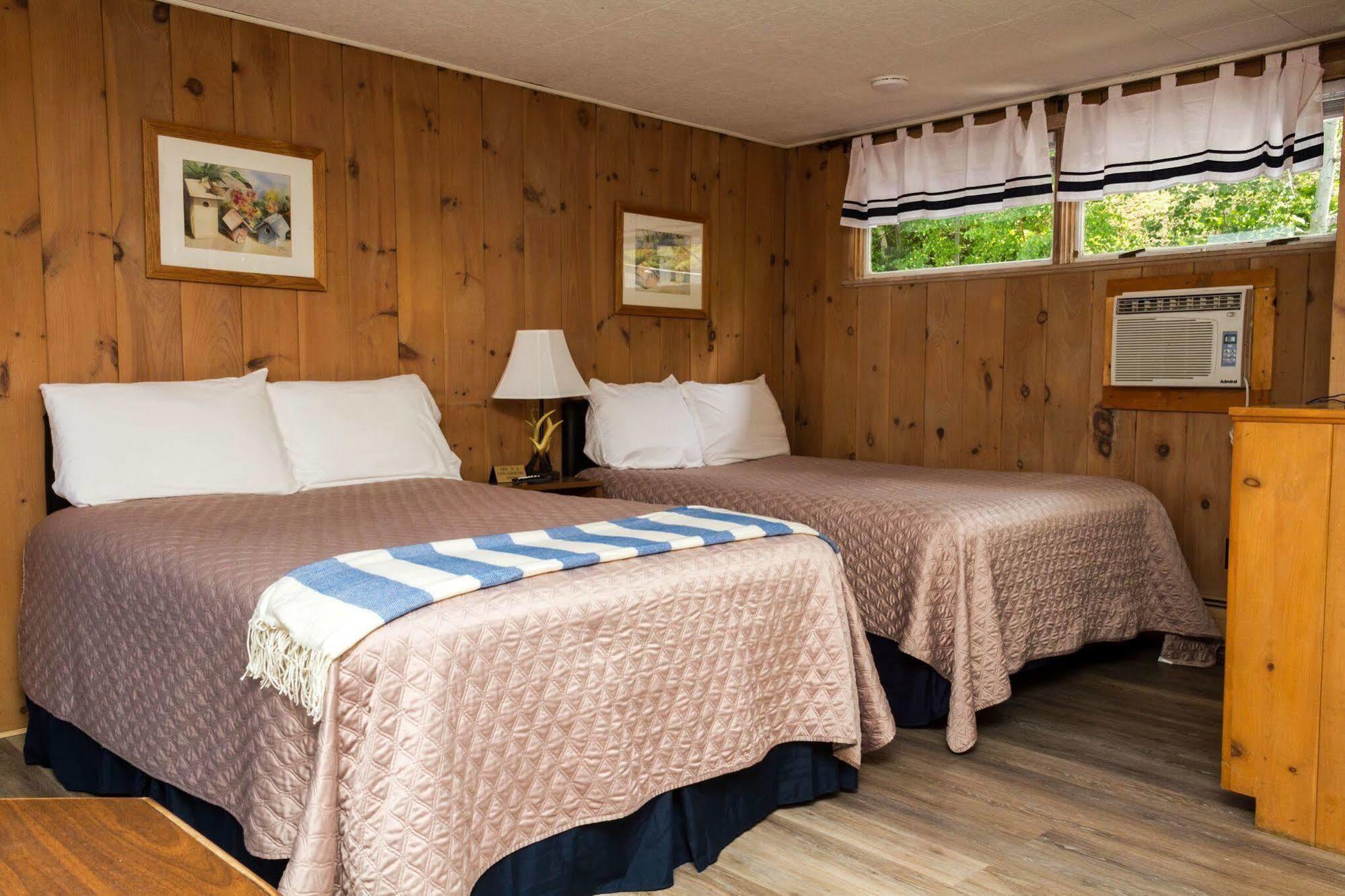 Belknap Point Inn Gilford Exterior photo